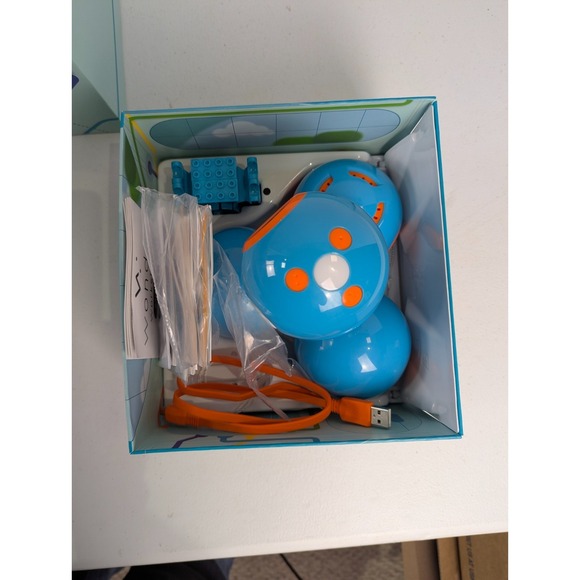 Wonder Workshop Dash Robot Coding STEM Learning Toy Bluetooth Complete - Picture 10 of 17